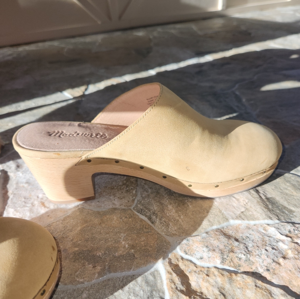 Madewell Ayanna Clogs, size 8 in Acorn - Picture 5 of 7